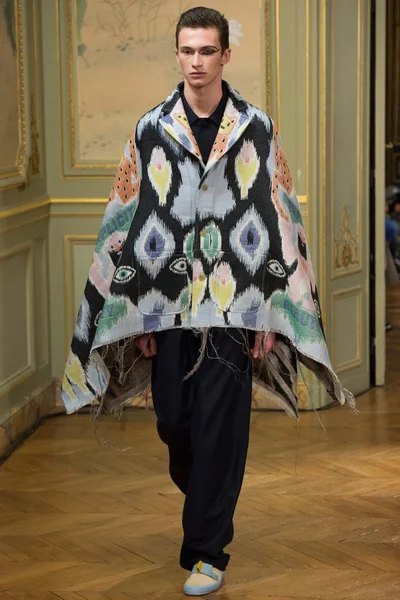 Look 24